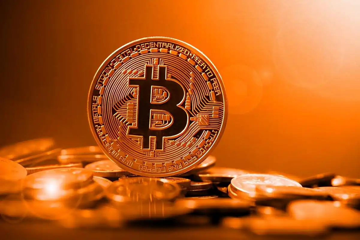 Solar-powered Bitcoin mining farm in Xinjiang region